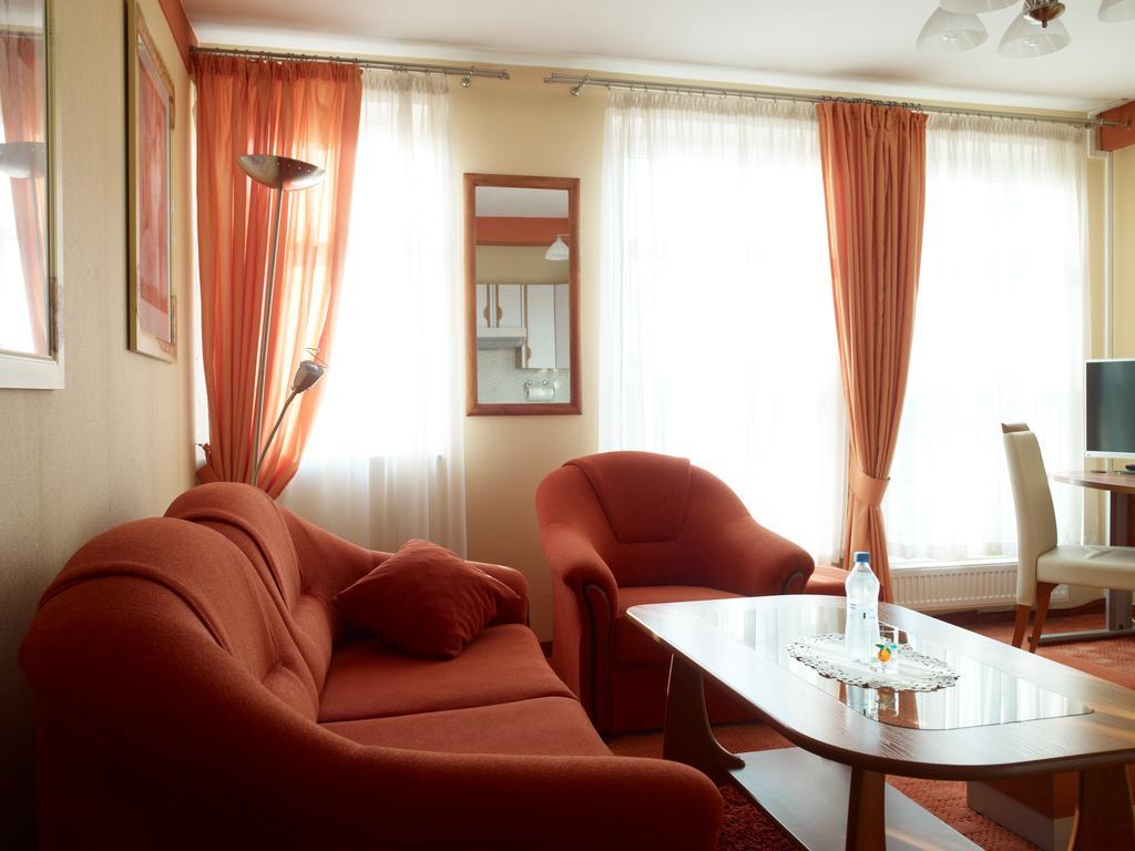Hotel Atrium Nowy Tomyśl Habitación foto
